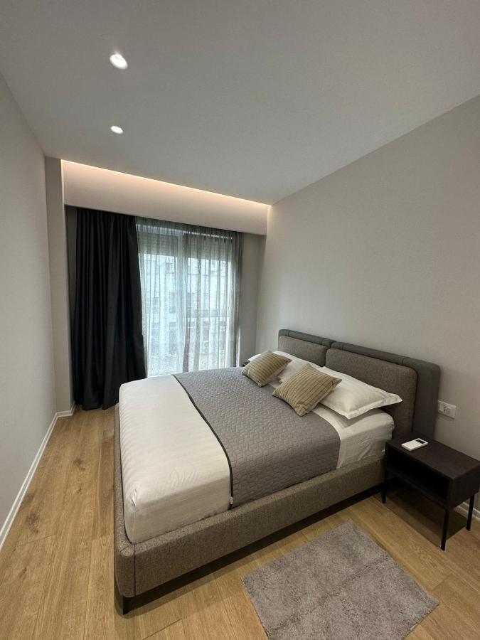 New Brilant Apartment Tirana Eksteriør billede